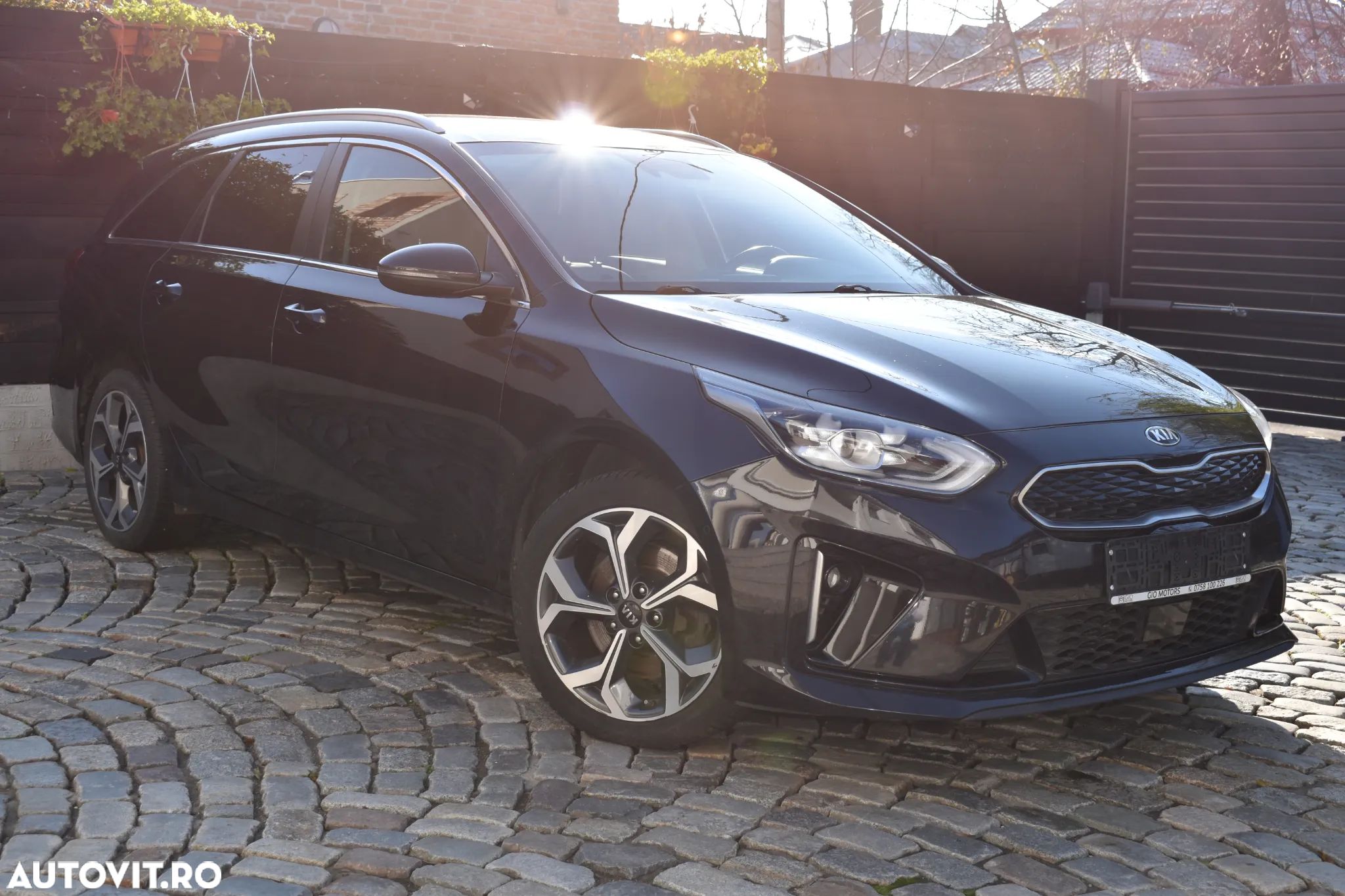 Kia Ceed SW 1.6 GDI DCT OPF Plug-in-Hybrid Platinum Edition - 1