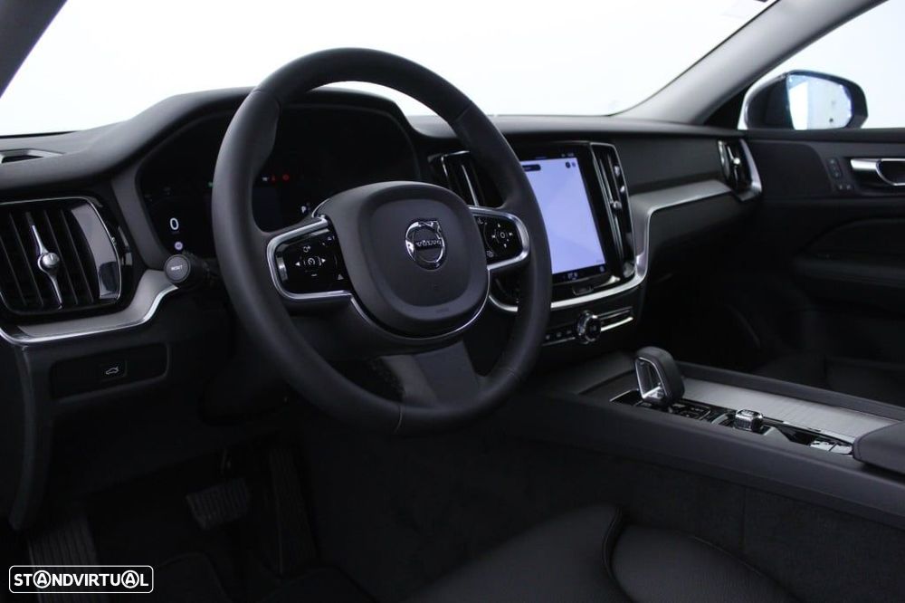 Volvo V60 2.0 B4 Plus Dark Auto - 22
