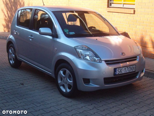 Daihatsu Sirion - 3