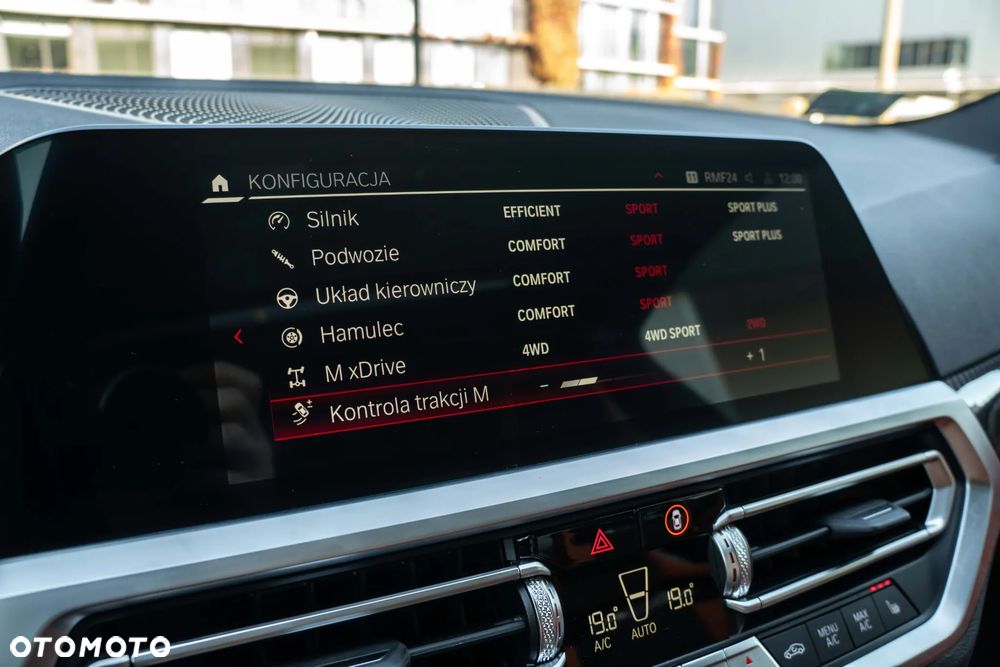 BMW M4 Competition M xDrive sport - 38