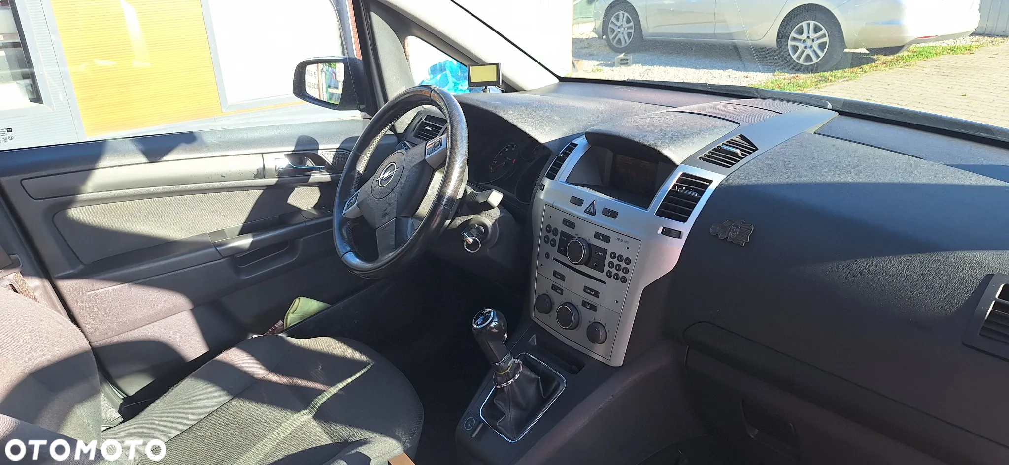 Opel Zafira 1.8 Cosmo - 10