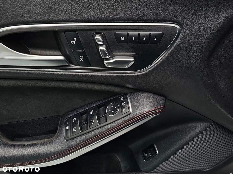 Mercedes-Benz CLA 220 4Matic 7G-DCT AMG Line - 18