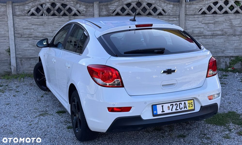 Chevrolet Cruze 1.8 LTZ+ - 25