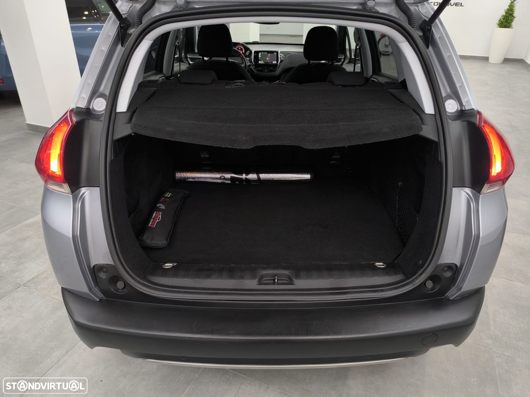 Peugeot 2008 1.2 PureTech Style - 33