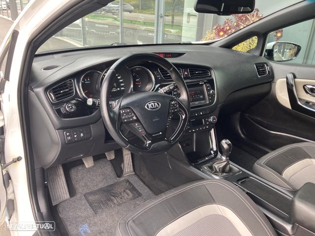 Kia Ceed S Coupé 1.6 CRDi TX Sport - 12