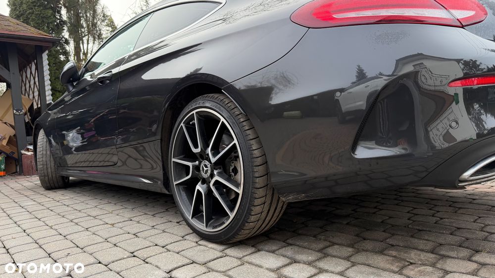 Mercedes-Benz Klasa C 220 d 9G-TRONIC AMG Line - 23