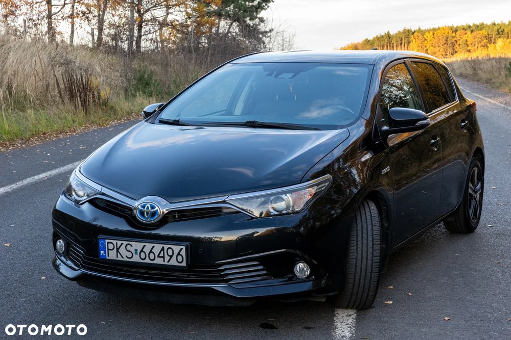 Toyota Auris ver-hatchback-15--19 - 1