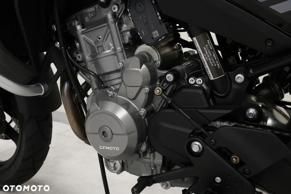 CFMoto 800MT Sport - 30