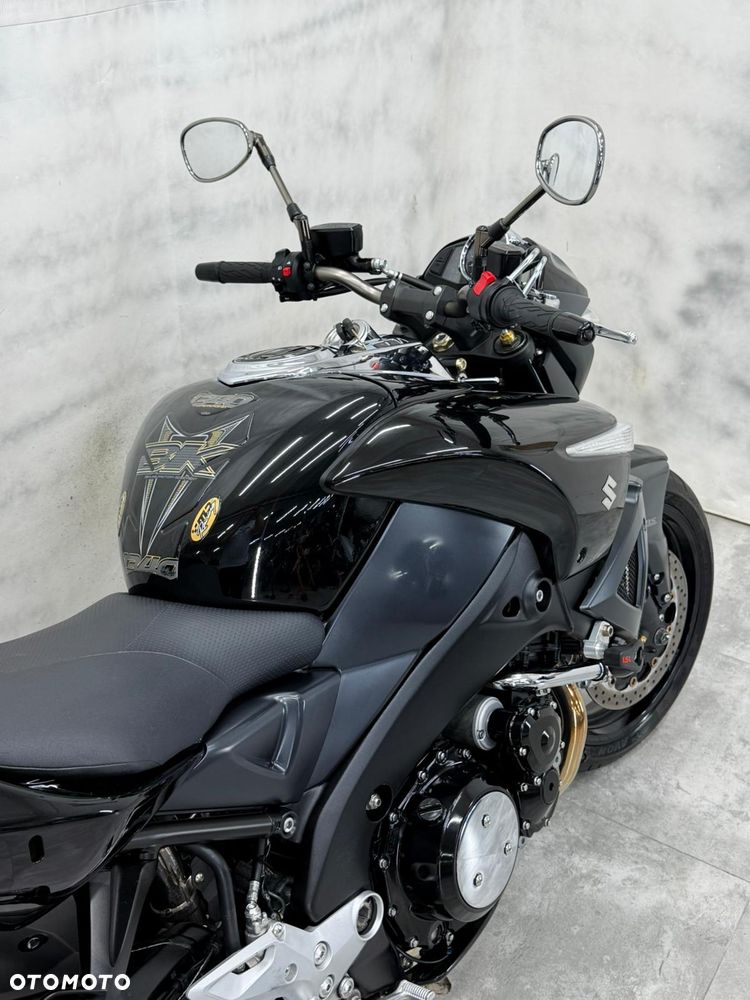 Suzuki GSX - 26