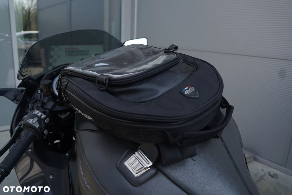 Kawasaki Ninja H2 SX - 24