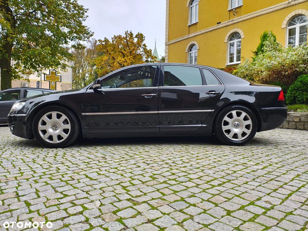Volkswagen Phaeton - 34