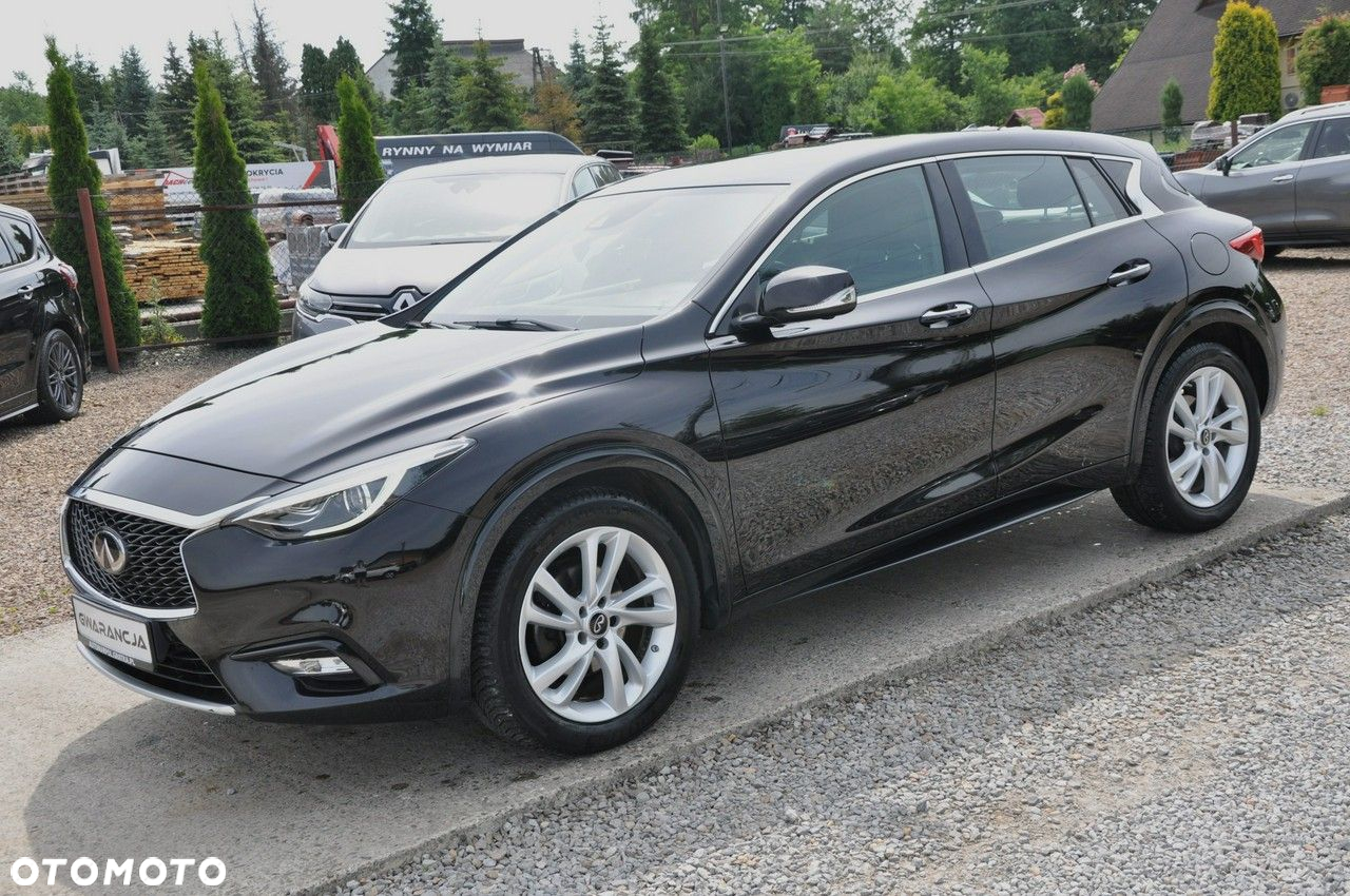 Infiniti Q30 1.6t DCT Premium Tech - 7
