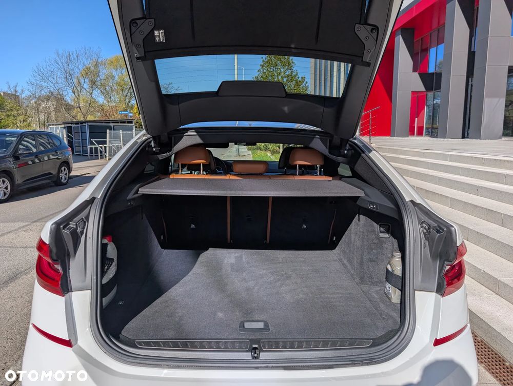 BMW 6GT 630i Luxury Line - 30