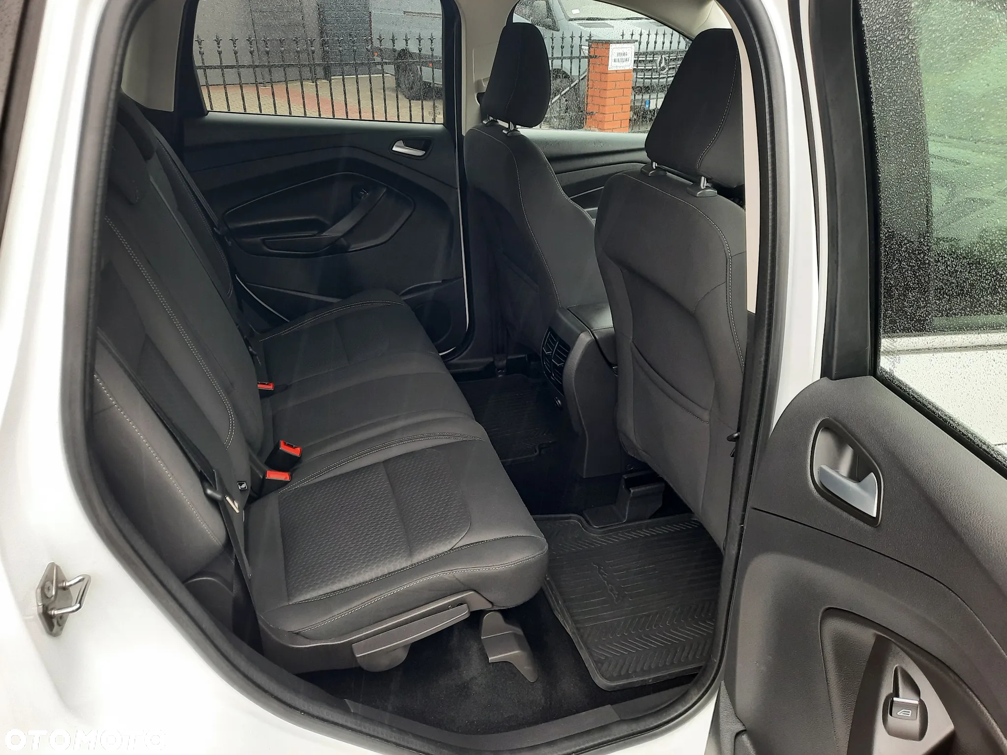 Ford Kuga 2.0 TDCi AWD Edition - 13