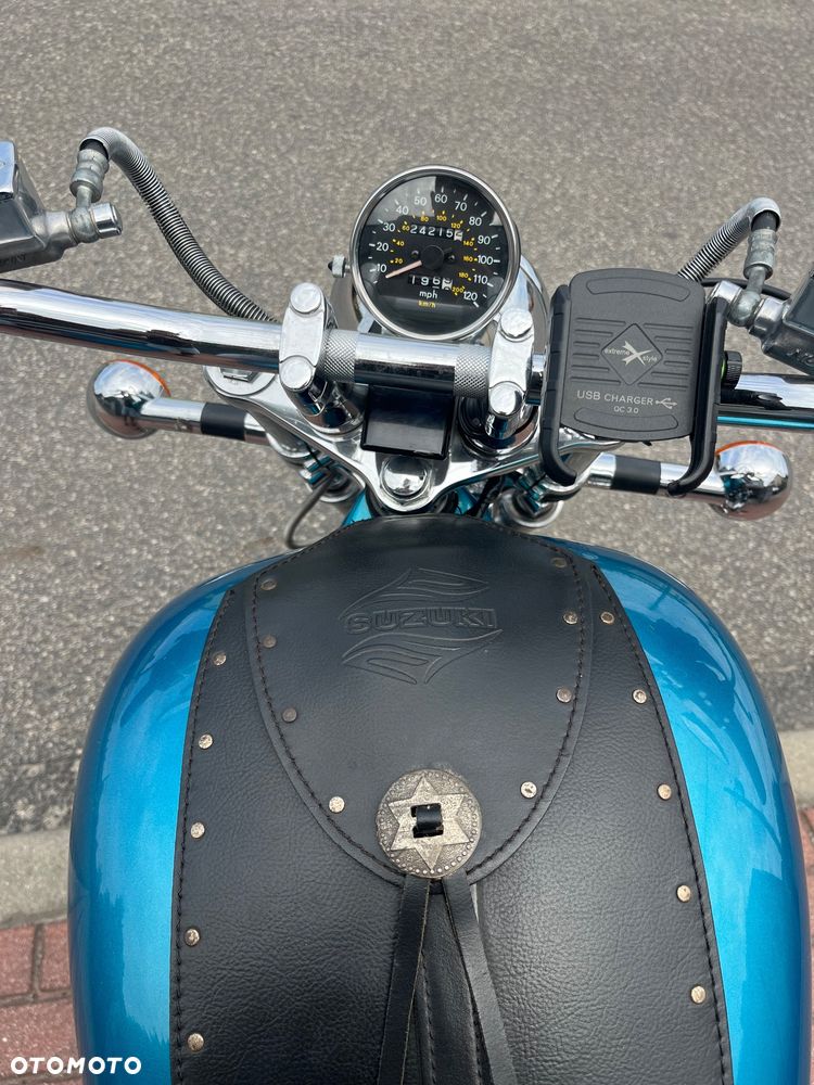 Suzuki Intruder - 7