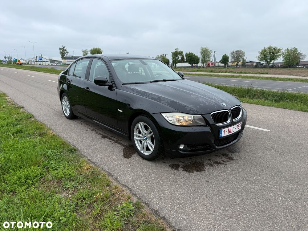 BMW Seria 3 318d DPF Edition Exclusive - 3