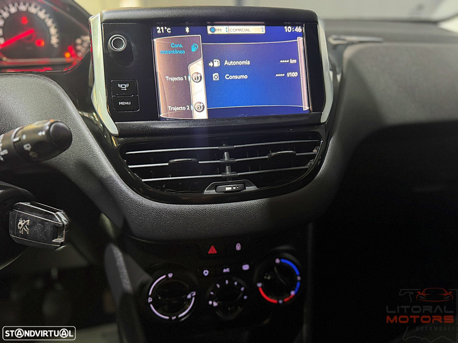 Peugeot 208 1.2 VTi SE Style - 26
