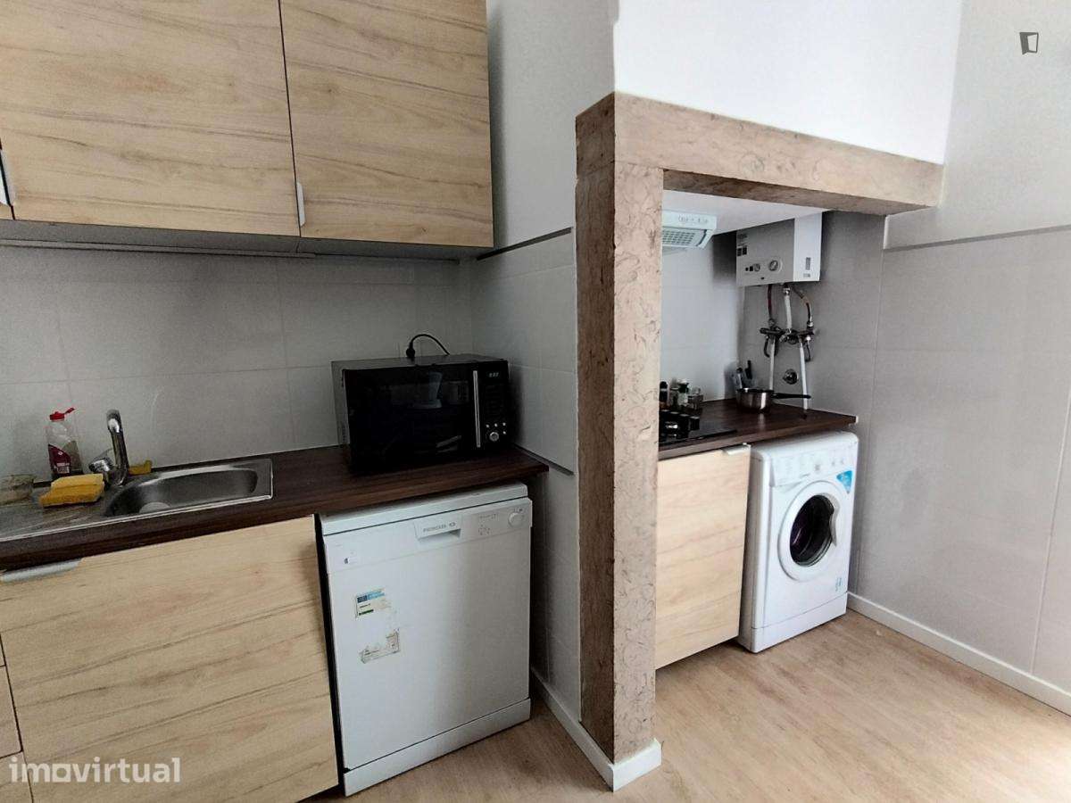 Quarto - localizado em Alameda Lisbon - Grande imagem: 4/10