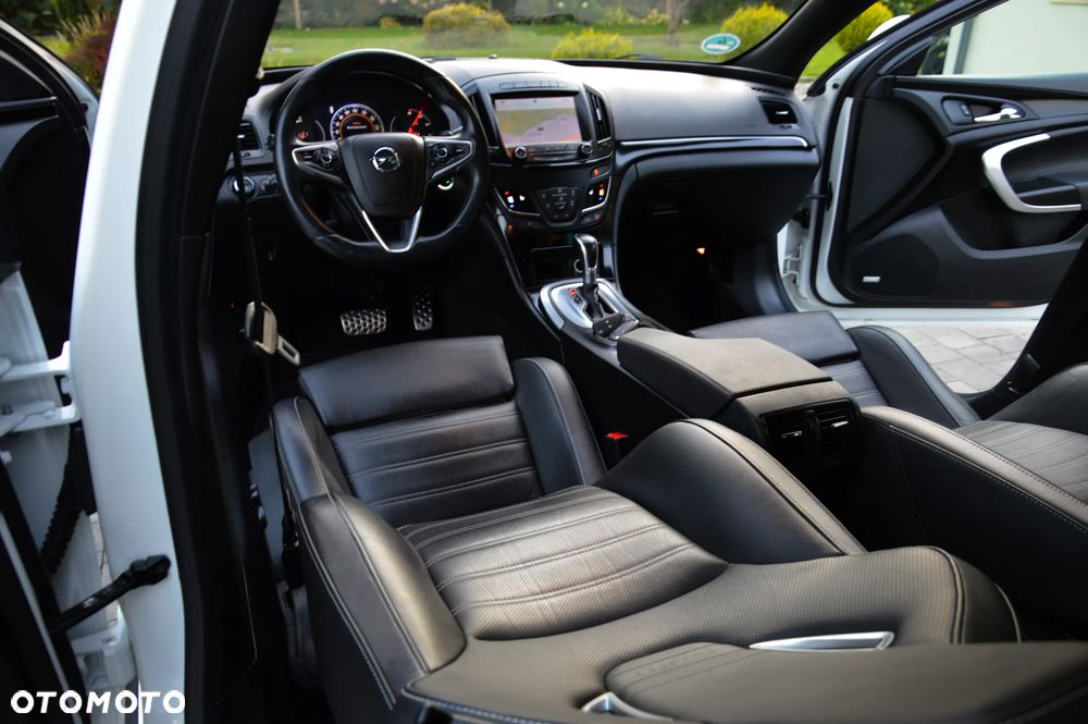Opel Insignia - 22
