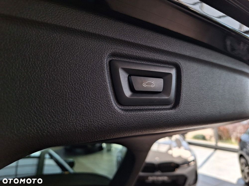 BMW Seria 3 320d xDrive mHEV M Sport - 19