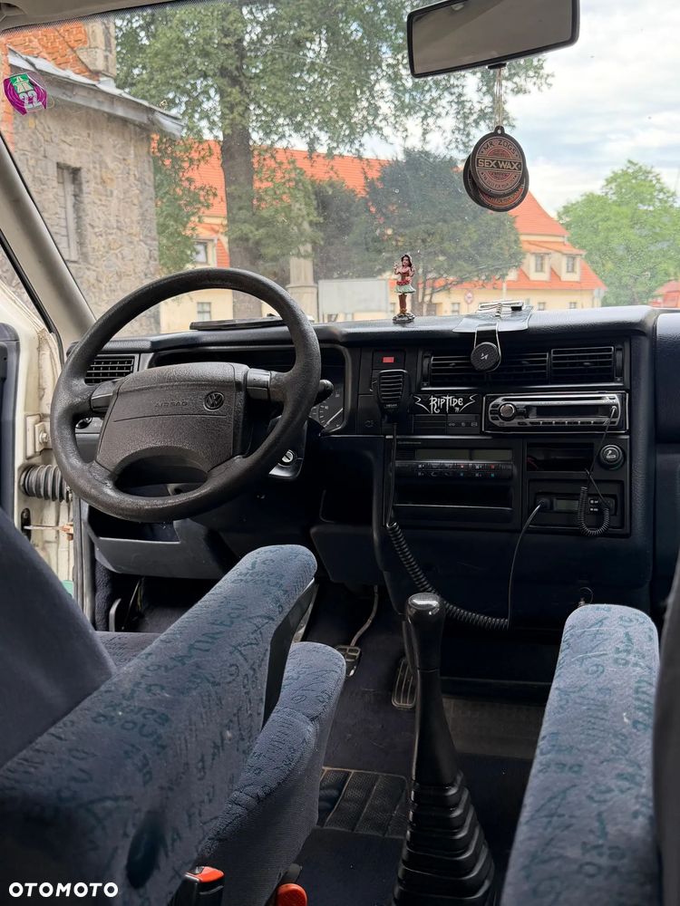Volkswagen Transporter - 16