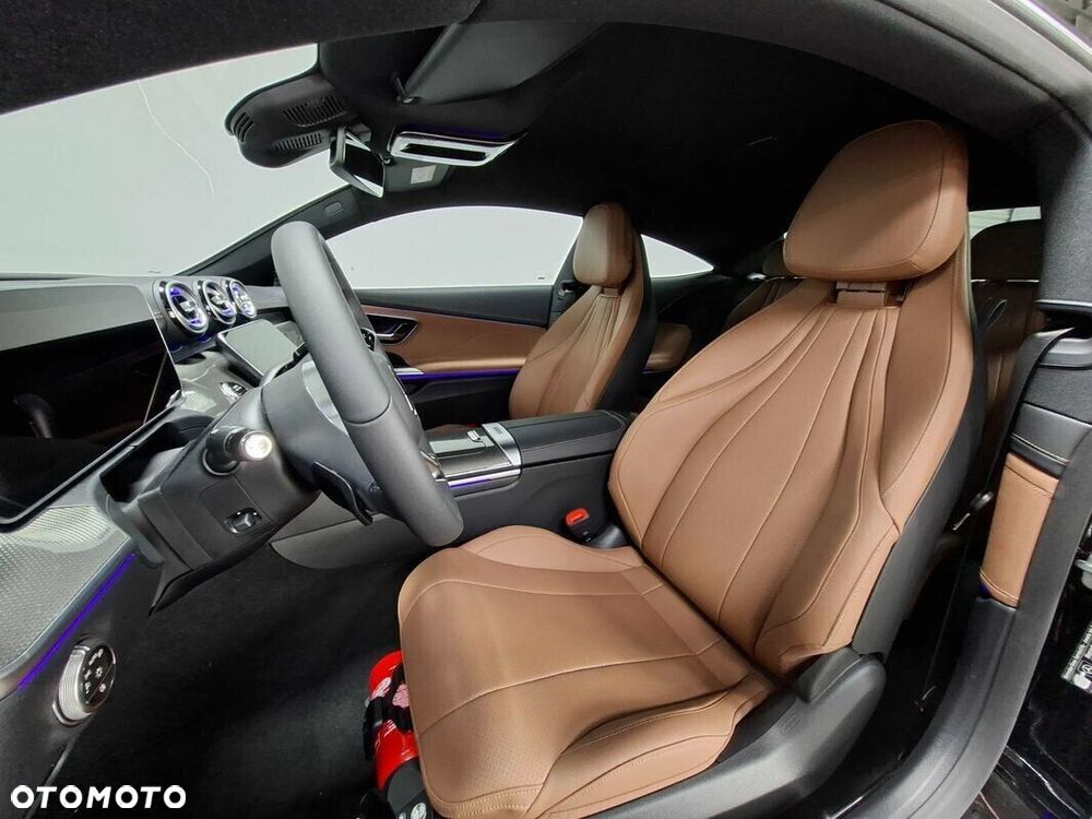 Mercedes-Benz CLE - 25