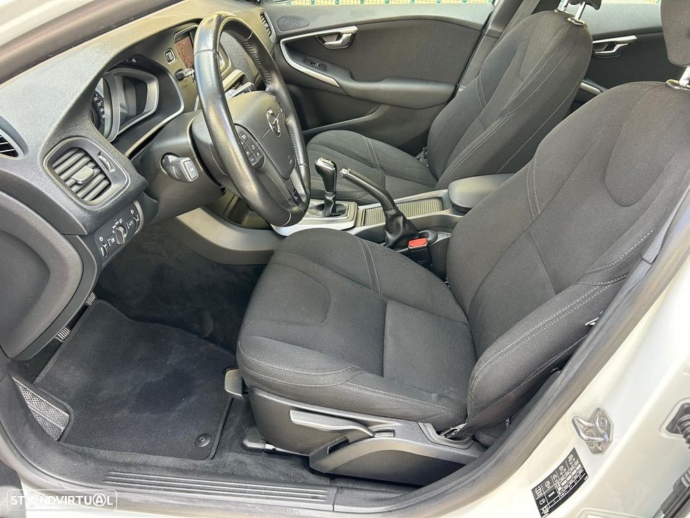 Volvo V40 Cross Country 2.0 D2 Summum - 35