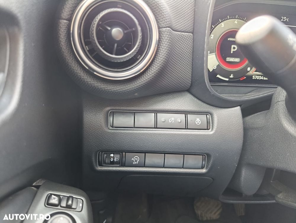 Nissan Juke DIG-T 114CP 7DCT N-Connecta - 35