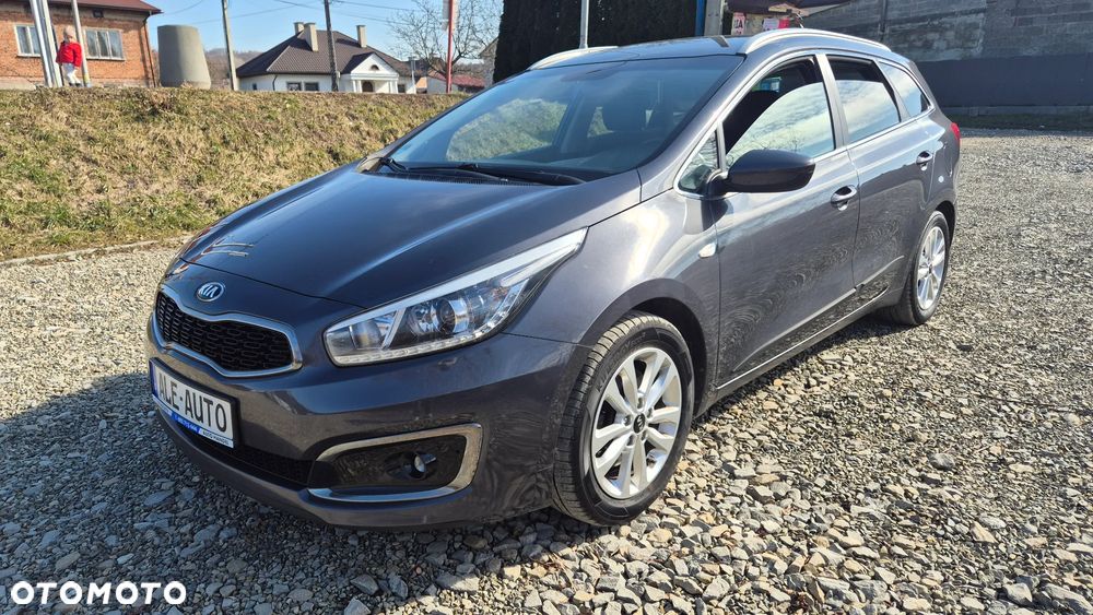 Kia Ceed 1.6 CRDi 136 ISG Dream Team Edition - 31