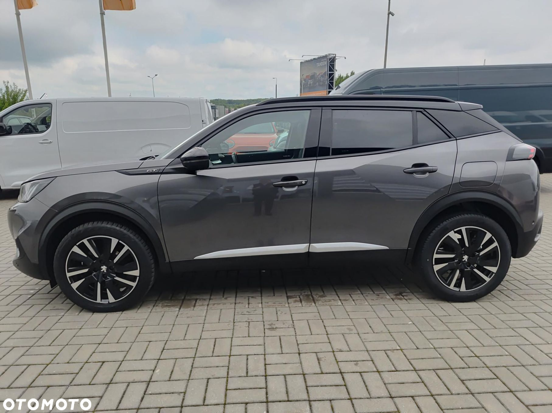 Peugeot 2008 - 9