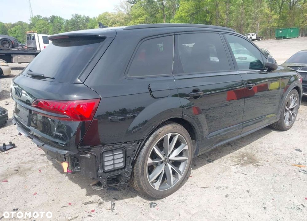 Audi Q7 - 7