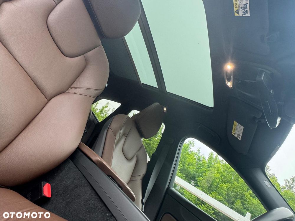 Volvo XC 60 T5 Momentum Pro - 16