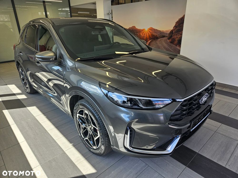 Ford Kuga 2.5 FHEV FWD ST-Line X - 2