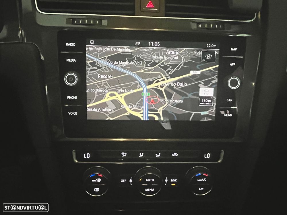 VW Golf Variant 1.6 TDi R-Line - 11