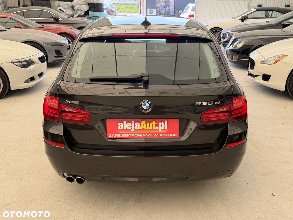 BMW Seria 5 530d xDrive Luxury Line - 12