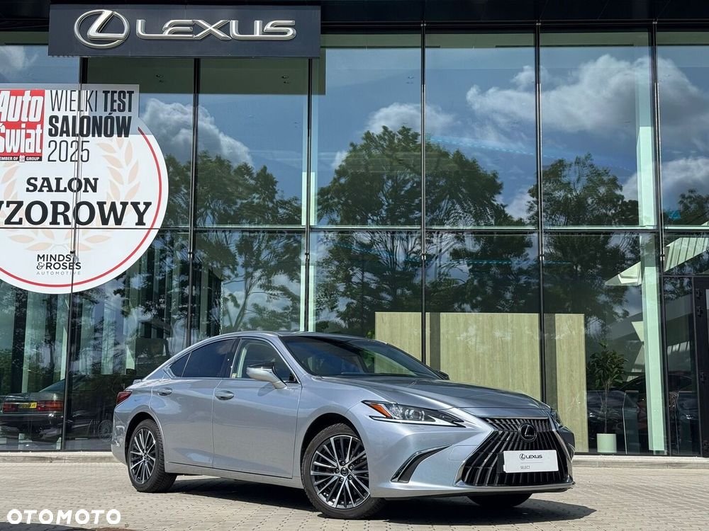 Lexus ES - 1