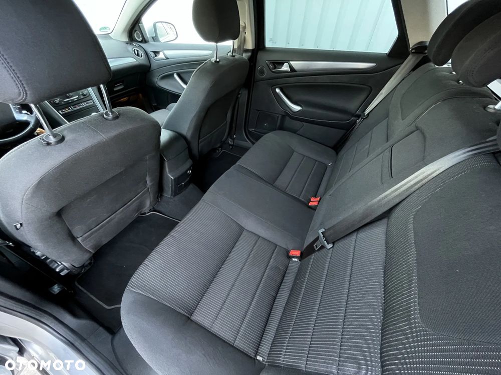 Ford Mondeo 2.0 TDCi Titanium - 37