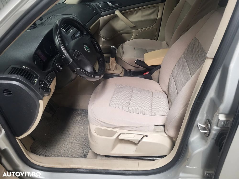 Skoda Octavia 1.6 FSI Classic - 4