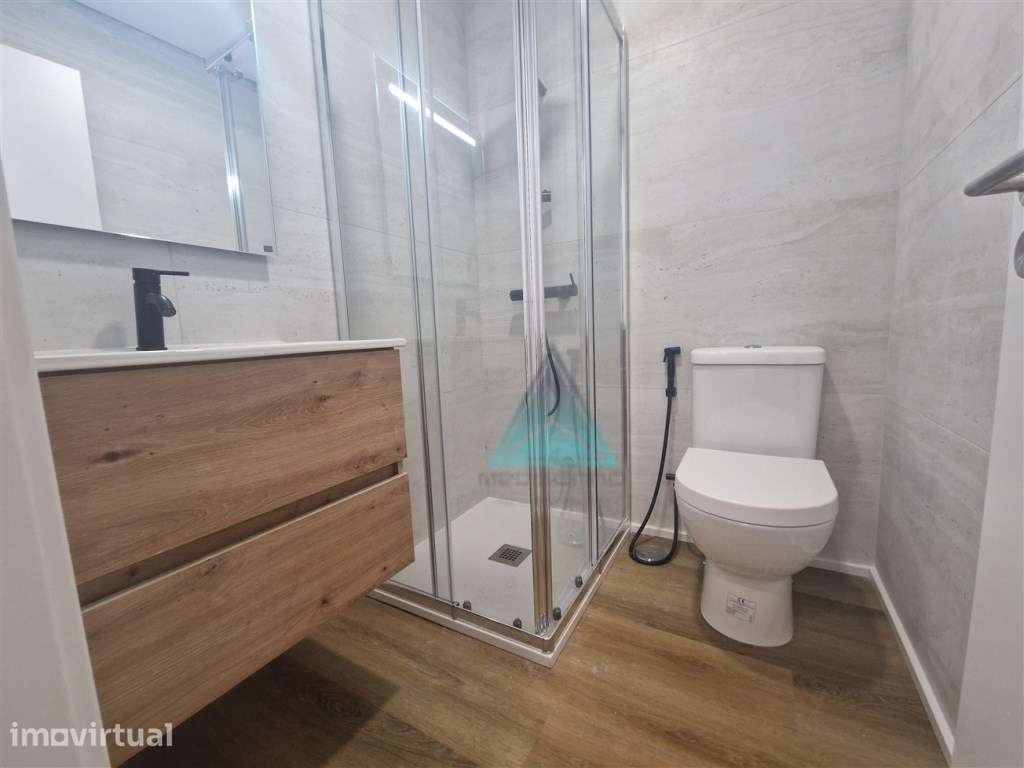 NOVIDADE * * T3 * * Seixal * * REMODELADO ** SUITE - Grande imagem: 4/16