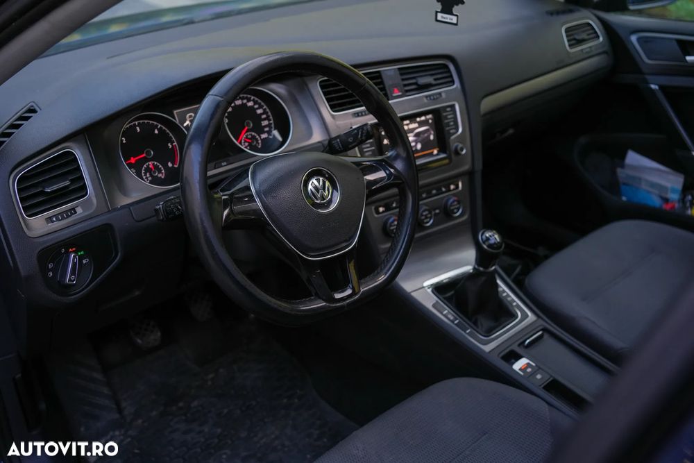 Volkswagen Golf 1.6 TDI BlueMotion Technology Comfortline - 8