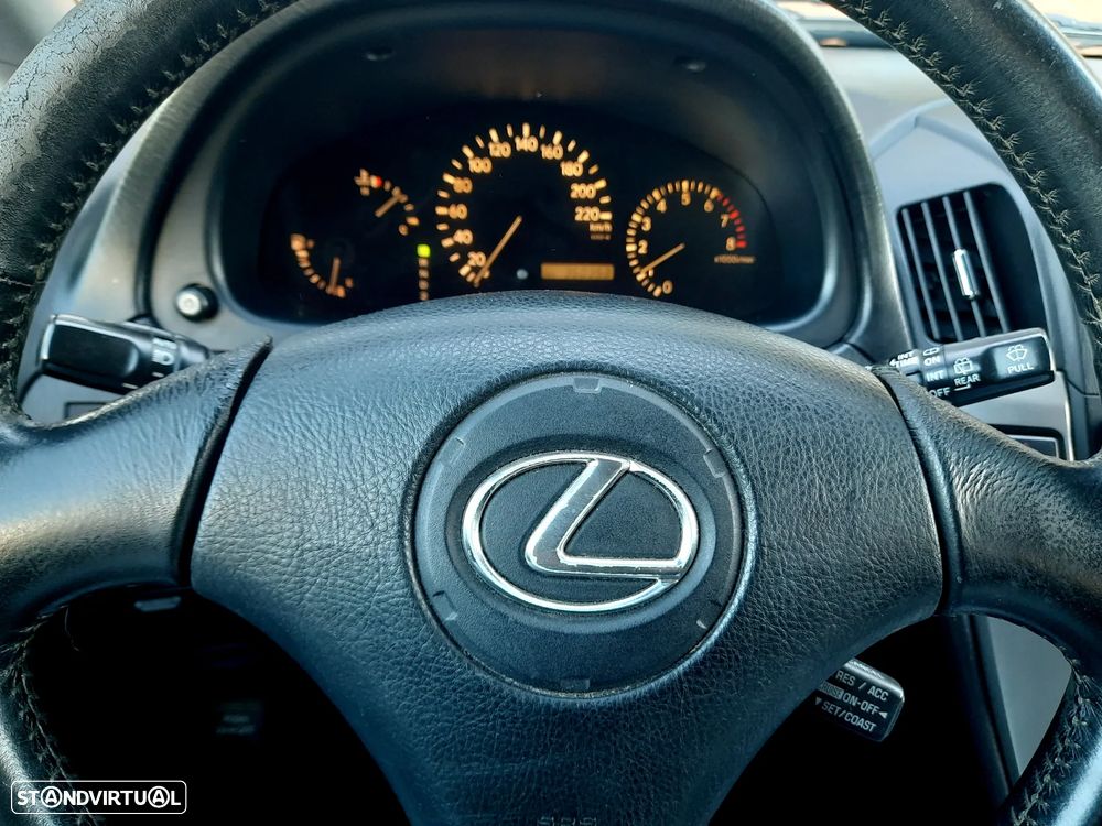 Lexus RX 300 Standard - 11