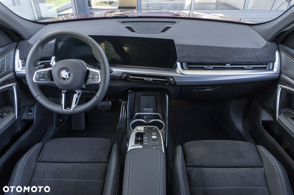 BMW X2 - 16