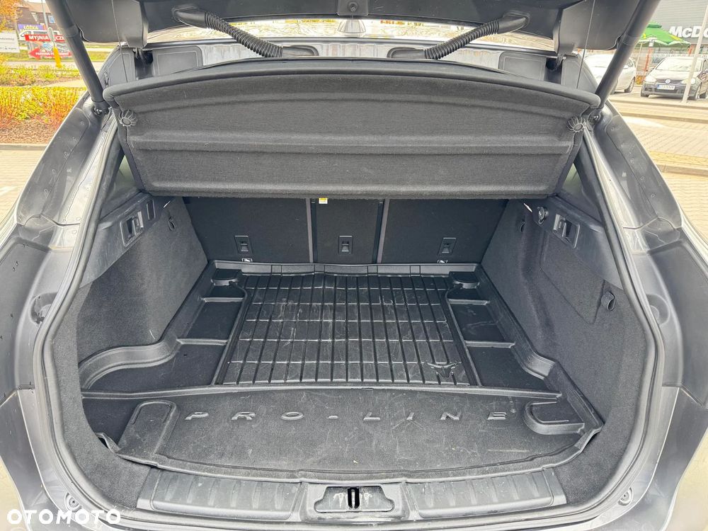 Jaguar F-Pace 20d AWD R-Sport - 20