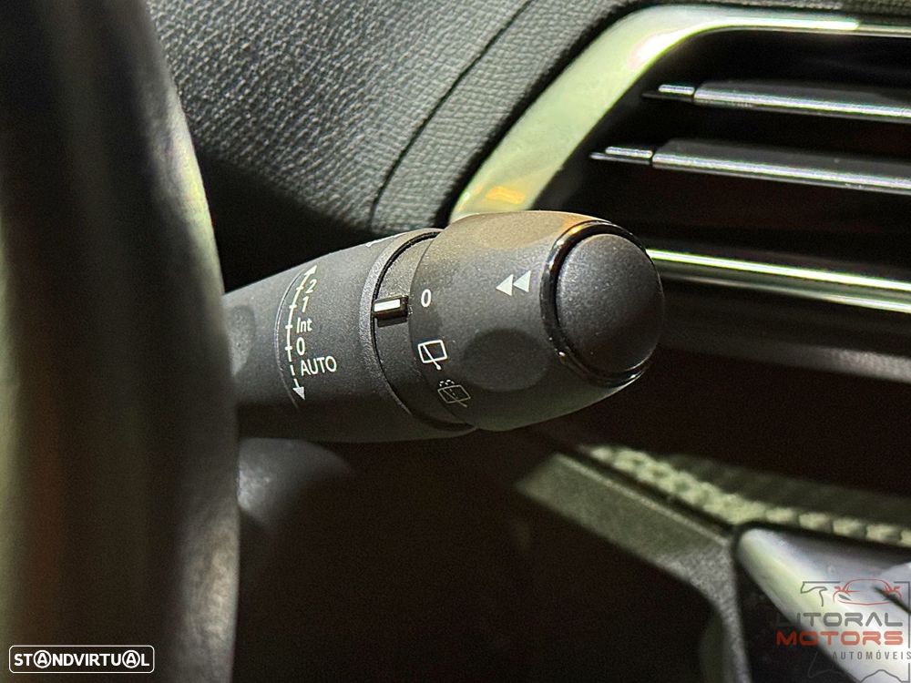 Peugeot 3008 1.2 PureTech Allure EAT8 - 25