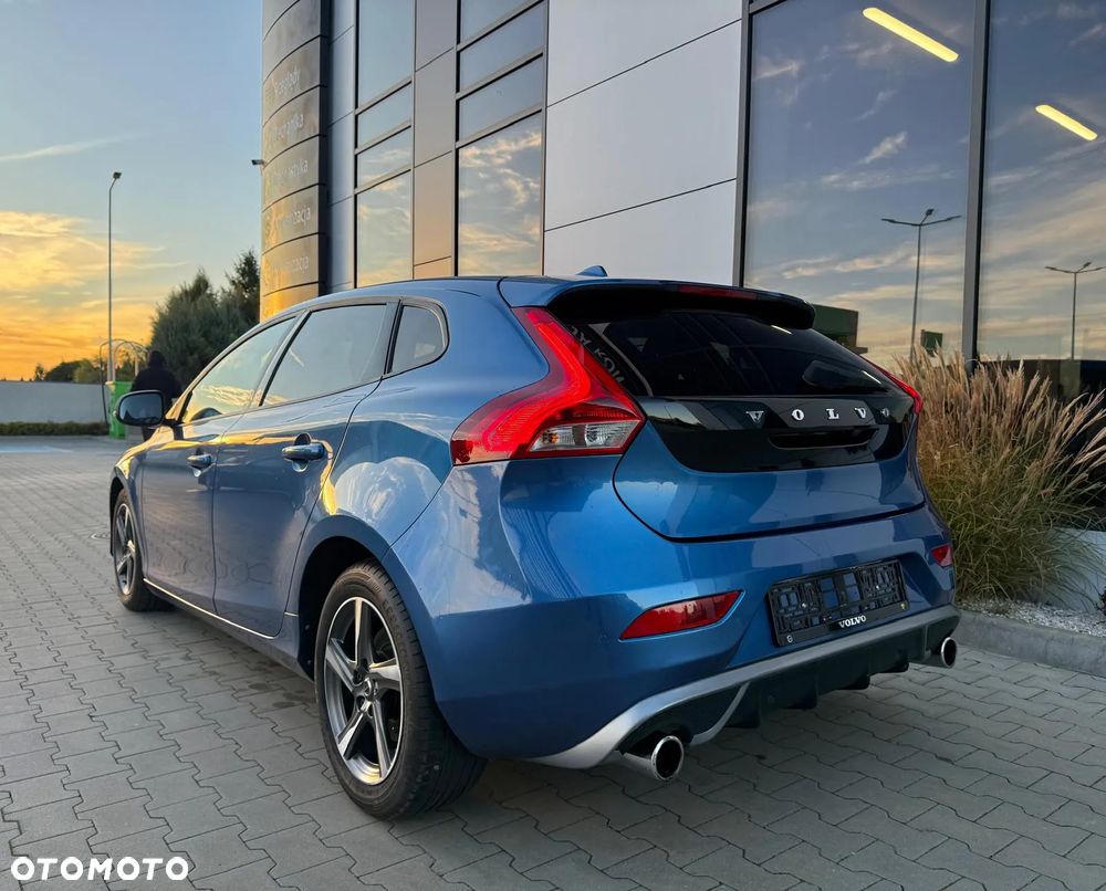 Volvo V40 D3 R-Design - 5