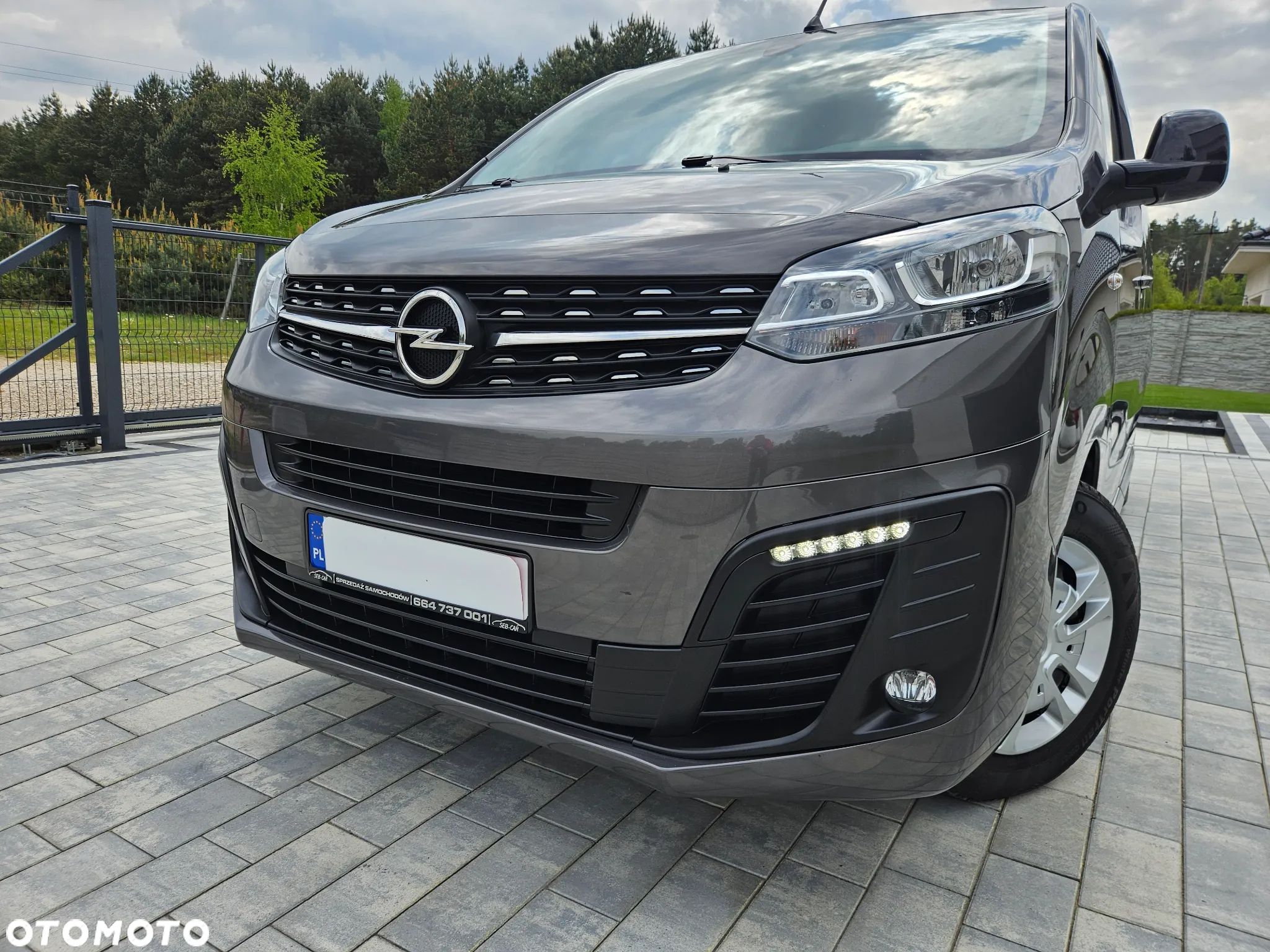 Opel VIVARO Extra LONG Brygadowy 6-os SALON POLSKA 65tyś km FV23% - 17