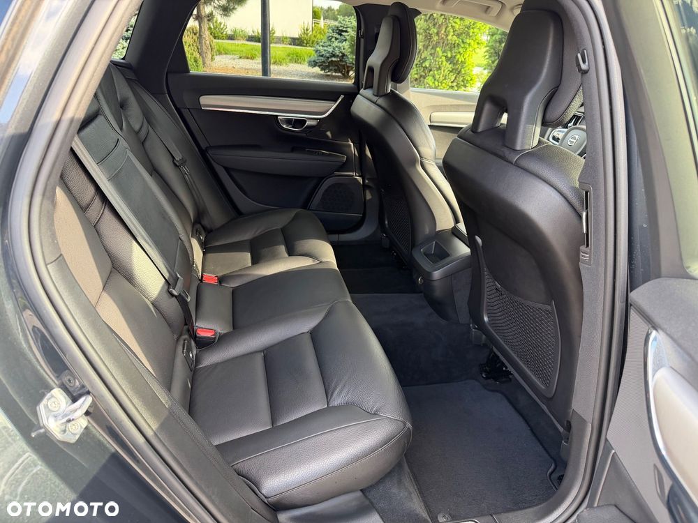 Volvo V90 D4 Geartronic Momentum - 19
