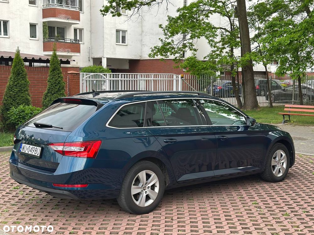 Skoda Superb 2.0 TDI DSG Ambition - 9
