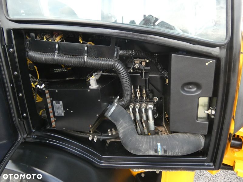 JCB 406 z Niemiec / Tylko 2803mtg / Bez DPF / Ładny Stan / - 18