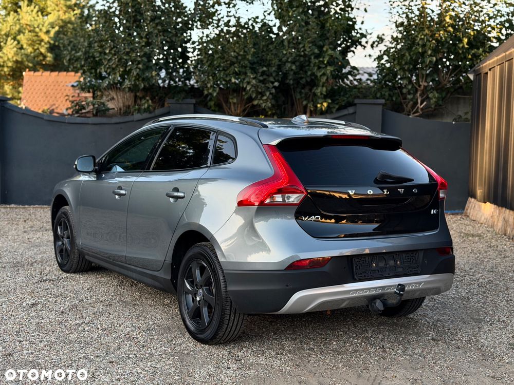 Volvo V40 Cross Country 2015 photo 4